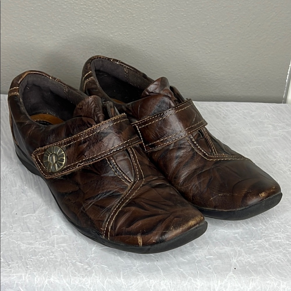 Clarks Kessa Betty Loafers Well Worn Size 11